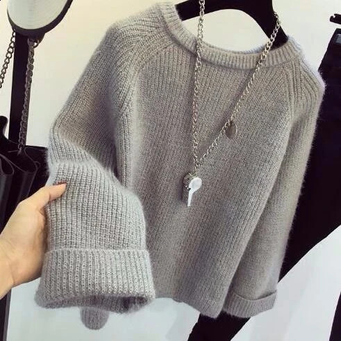 Loose Knitted Round Neck Sweater for Women Simple Fashionable Small Fresh Style Elastic Solid Bottom Pulling Flowers Spring 240812