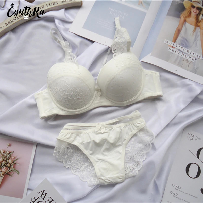 Lingerie Bra Underwear for Women Sexy Section Breathable Female Large Plus Size Lace Push Up Bralette Bra and Panty Set 240812