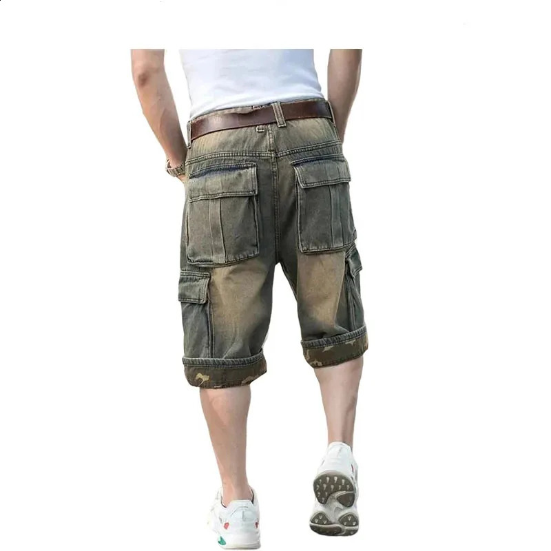 Mens Hip-Hop Wide-leg Denim Shorts Multi-Pocket Cropped Jeans Loose Cargo Jeans Men Plus Size 44 240812