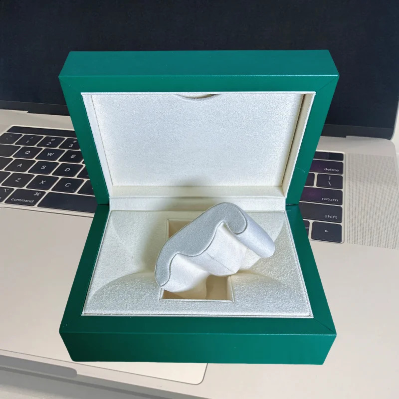 Customized full set of green free watch box ious and elegant leather wooden packaging storage with ultrafine fiber pillow display screen 240812