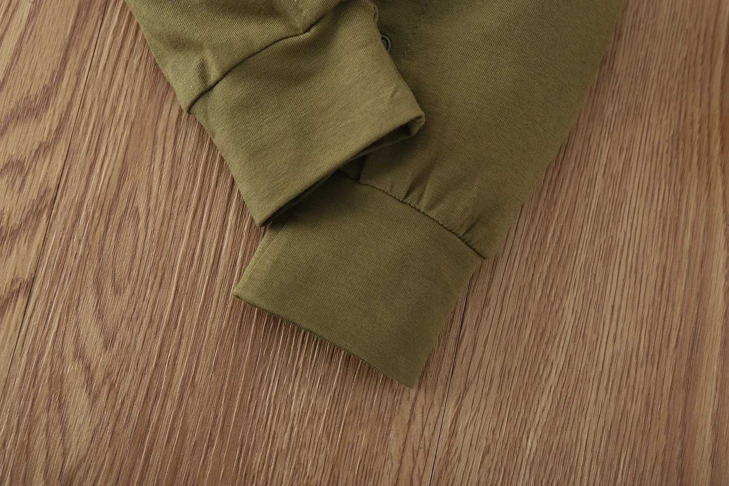 Spring and autumn newborn baby girl boy jumpsuit Army green letter printed long sleeved jumpsuit baby clothing set baby and toddler clothing W240812
