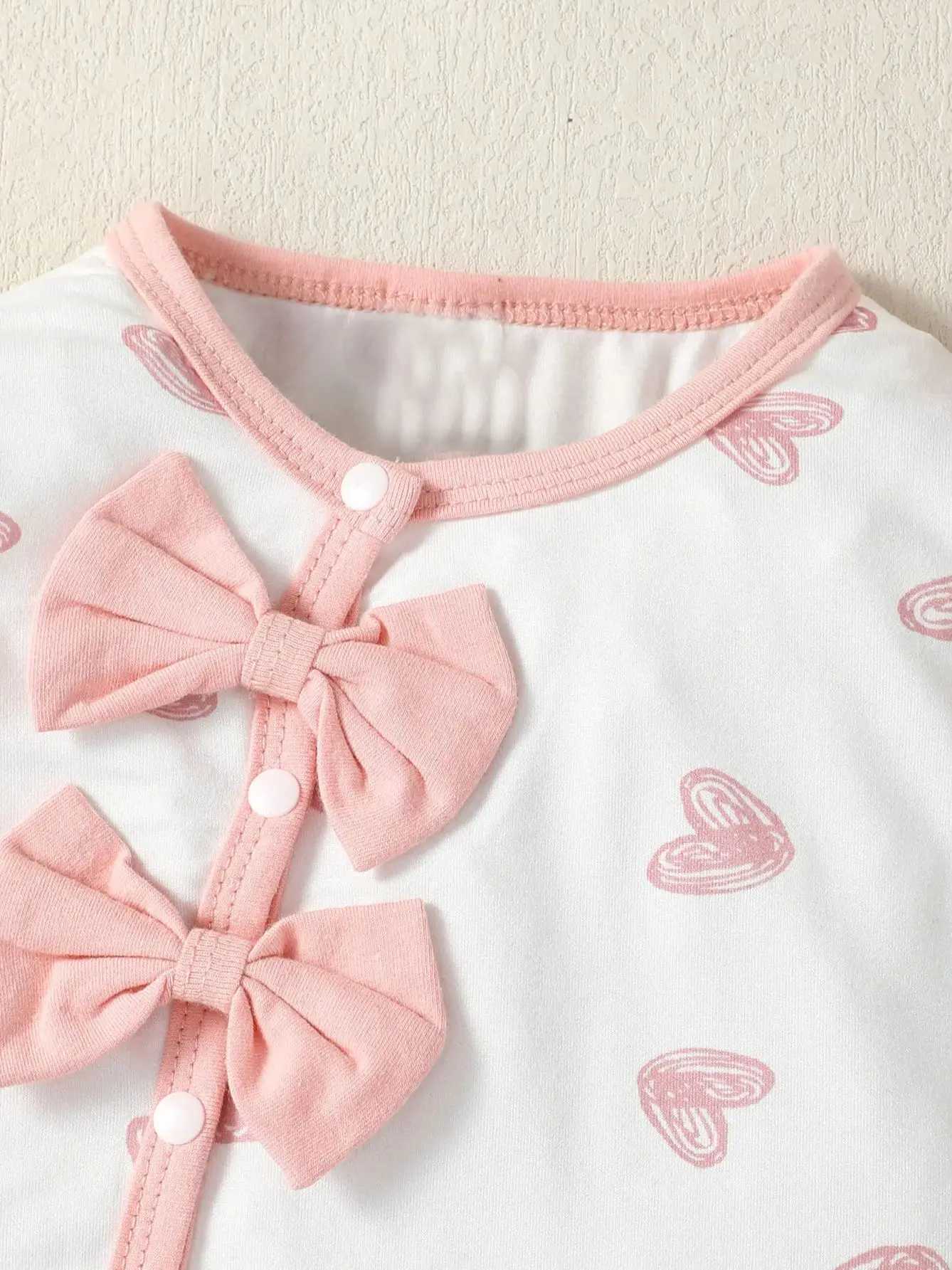 0-2 year old newborn baby Gilr spring summer round neck bow long sleeved love printed pants jumpsuit W240812