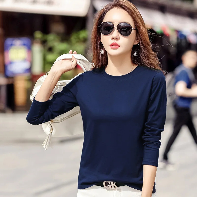 Womens solid color long sleeved Tshirt womens Spring and Autumn Korean bottom shirt white top 240812