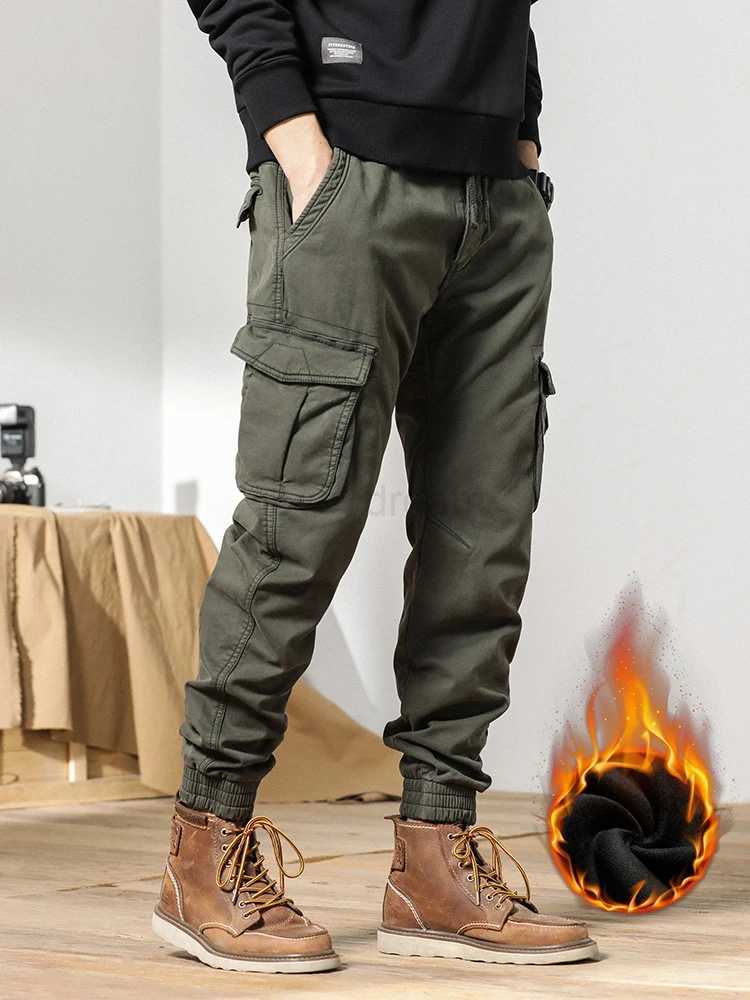 2023 New Multi-Pockets Winter Cargo Pants Men Fleece Liner Thick Warm Slim Fit Joggers Streetwear Casual Cotton Thermal TrousersXJ240813