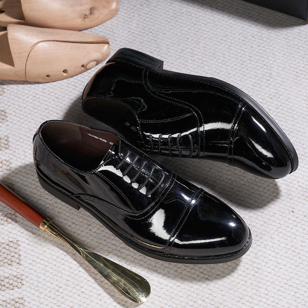 CMM Mens Business Leather Shoes Top Layer Cowhide Patent Leather Party Shoes Highend Handmade Mens Shoes