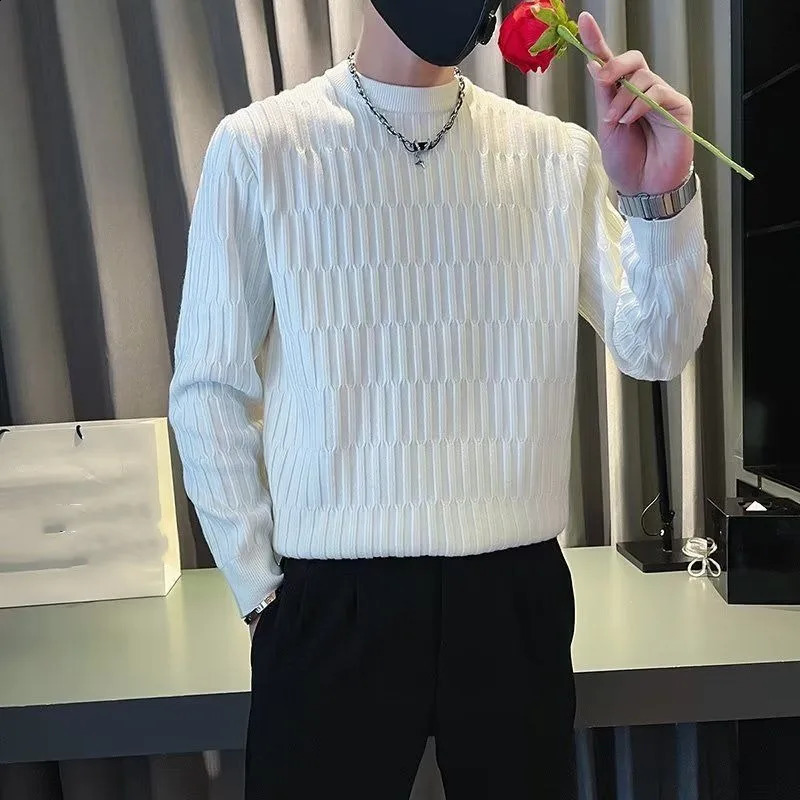 Autumn and winter mens floral round neck threaded solid underwear fashionable elegant commuting long sleeved top 240812