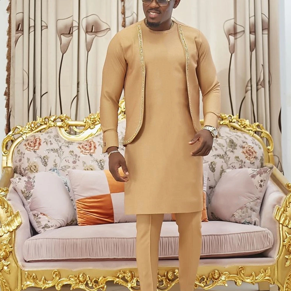 2024 African Traditional Mens Set Elegant and Fashionable Mens Suit Casual Embroidery Two Piece Set Mens Suit Kaftan 240813