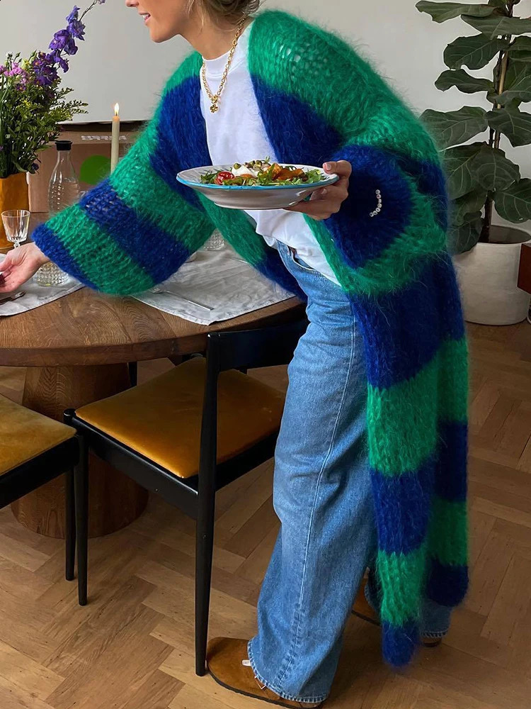 Long Knitted Cardigan Women Casual Striped Sweater Autumn Winter Vintage Loose Maxi Cardigan Lady Elegant Street Jacket Knitwear 240813