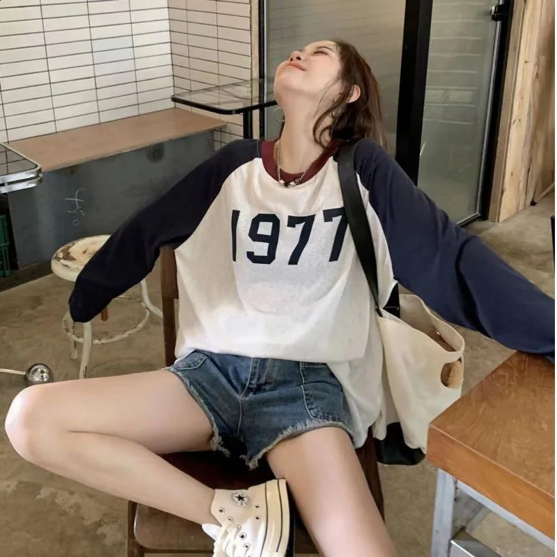 Womens clothing fashion simple loose long sleeved Tshirt for spring and summer casual Oneck floral print womens thin top 240812