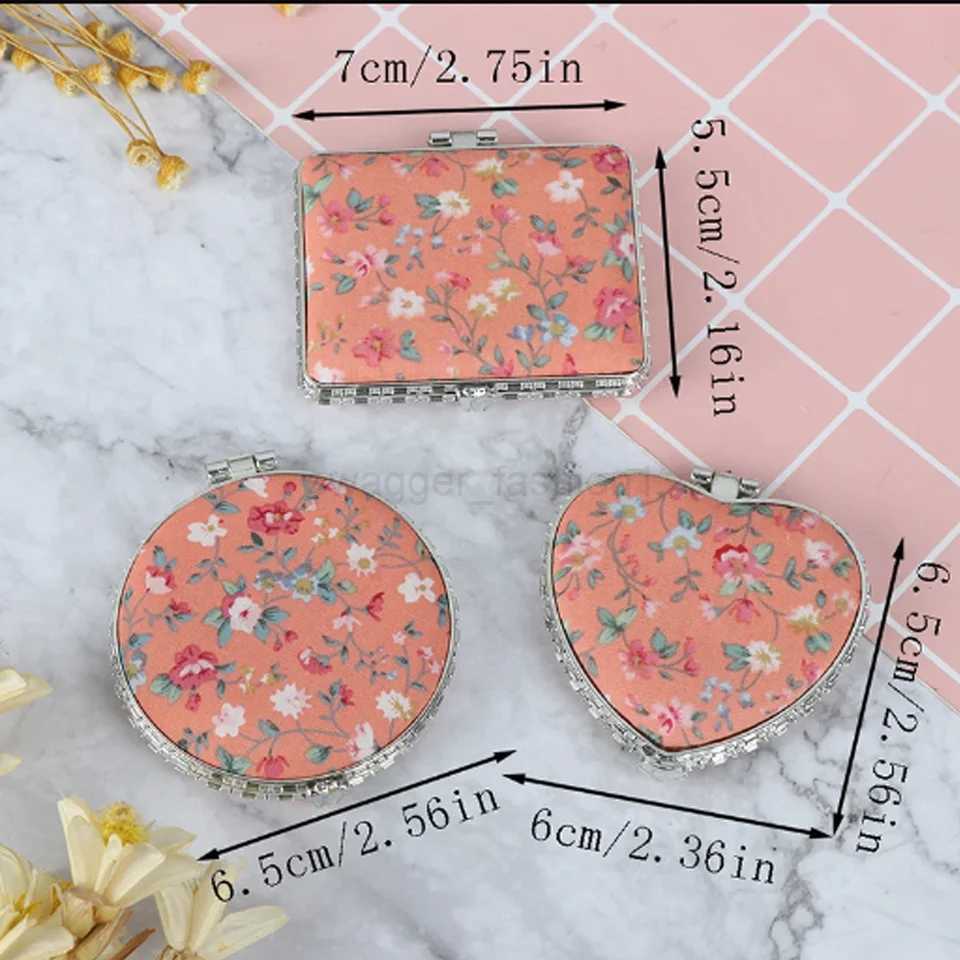 Vintage Mini Makeup Floral Mirror Foldable 4 Shapes Compact Pocket Hand Mirror Portable Cloth Cover Pocket Cosmetic MirrorXJ240813