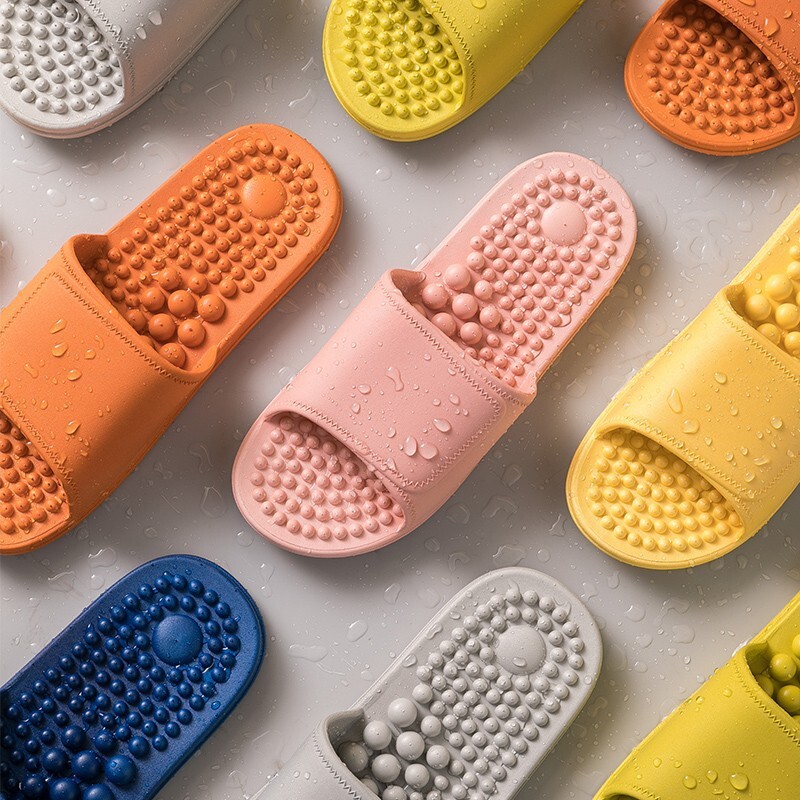 New men's massage slippers foot acupoints bathroom shower anti slip finger pressure board foot therapy sandals men's summer cool slippers