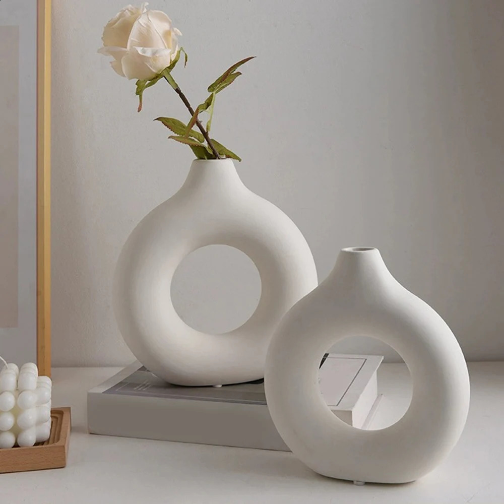 Circle Vase Flower Donut Shape Living Room Decoration Nordic Style Plastic Creativity Desktop Home Supply 240812