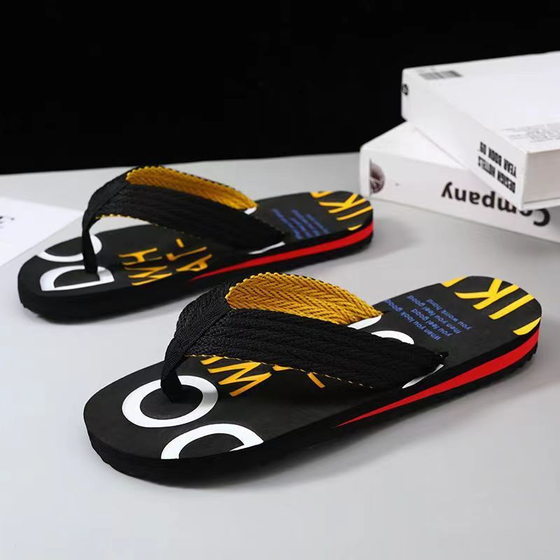 New style flip flops for men's outdoor beach wear in summer anti slip and cool slippers