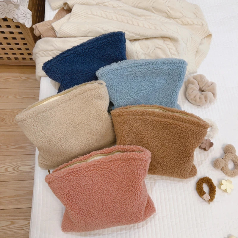 Pure Color Lambs Wool Plush Cosmetic Pencil Case Makeup Pouch Bag Soft Travel Toiletry Female Beauty Handbag Clutch 240812