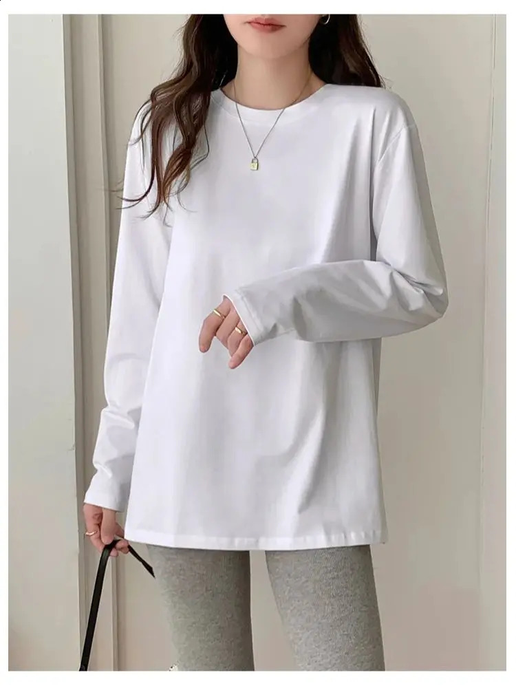 Cotton long sleeved Tshirt for women with loose white midsole and a simple soft cotton top 240812