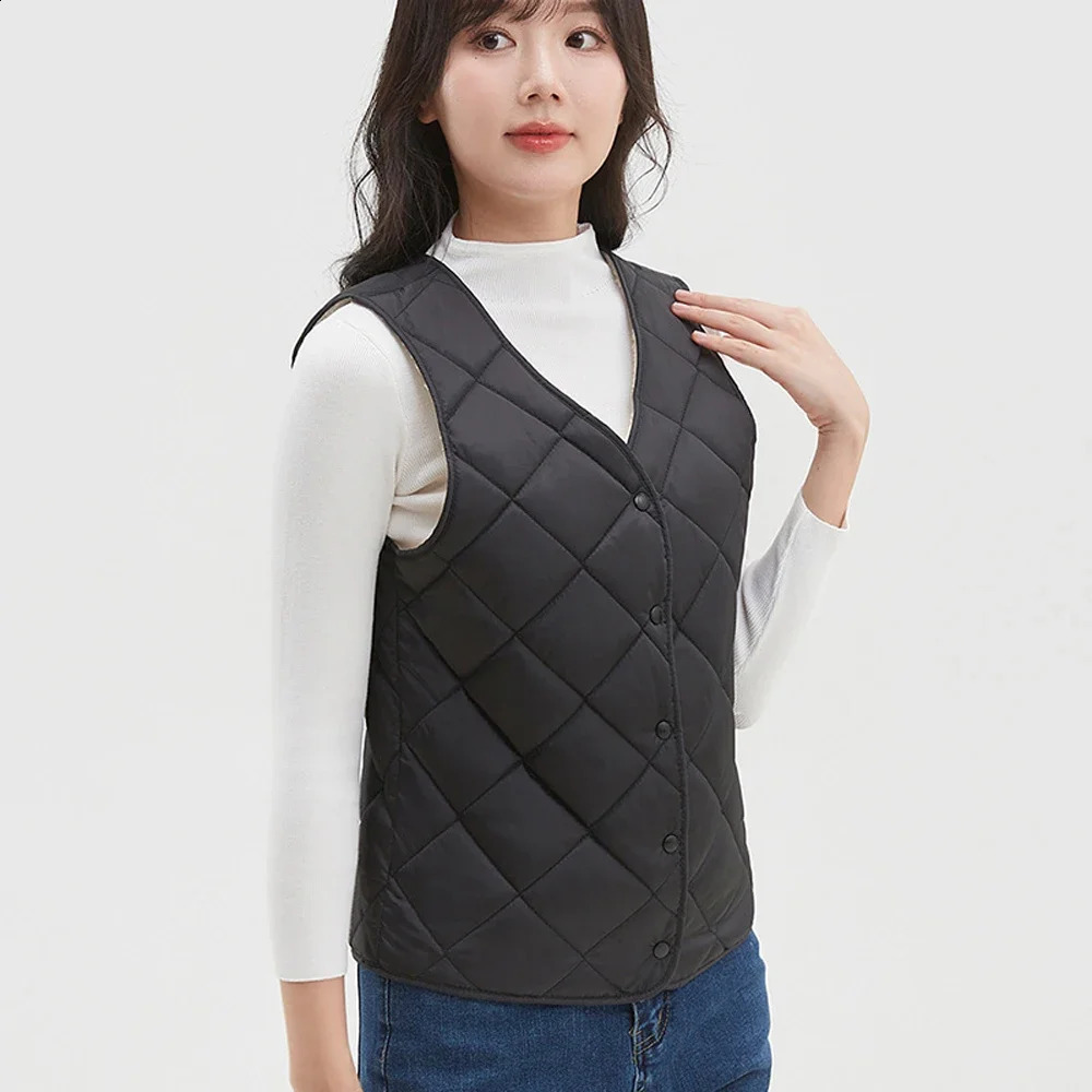 Autumn Winter Womens Ultra-thin Cotton Vest Sleeveless V-neck Warm Padded Fleece Quilted Vest Diamond Pattern Coat M-4XL 240813