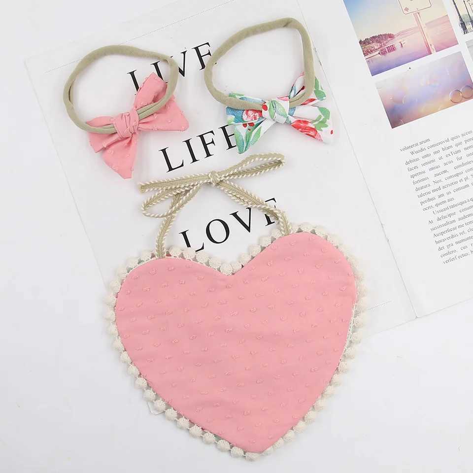 Bibs Burp Cloths 3Pcs/Set Valentines Day Baby Heart Bibs Feeding Bow Headbands Double Side Flower Saliva Towel Kids Photography Props BandanasL4812