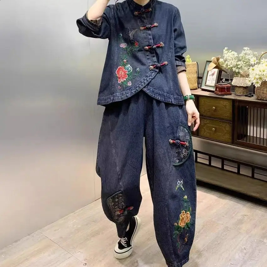 Retro Button Loose Embroidered Flower Denim Fashion Set Versatile Womens Two Piece Set 240813