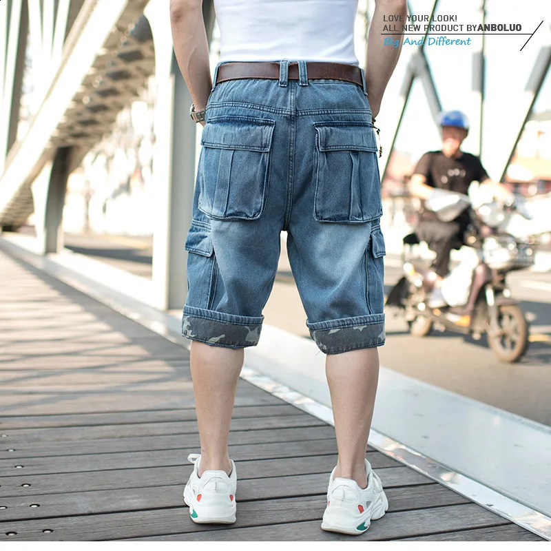 Mens Hip-Hop Wide-leg Denim Shorts Multi-Pocket Cropped Jeans Loose Cargo Jeans Men Plus Size 44 240812