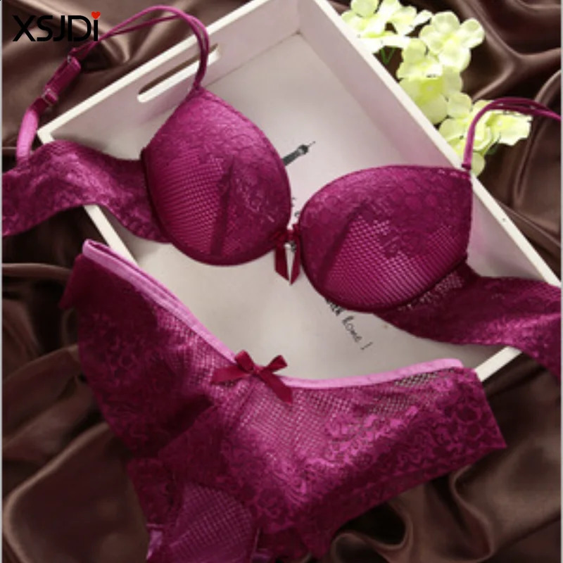 Womens Sexy Lace Bra Set Fashion Thin Deep V Bra Push-up Underwear Lenceria Mujer Vintage Embroidered Solid Color Bra Set 240812