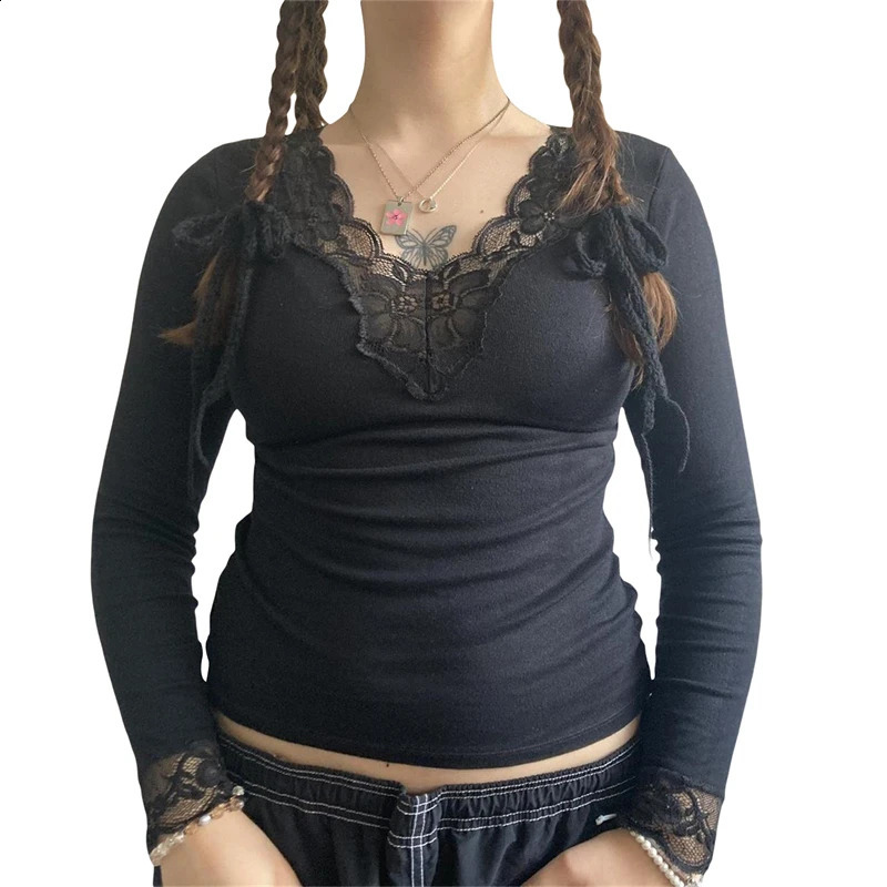 Xingqing y2k crop top 2000s clothing womens Vneck lace patch work long sleeved Tshirt retro aesthetic street 240812