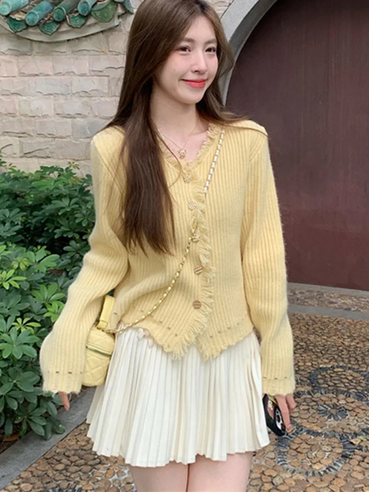Zoki Tassel Yellow Sweet Cardigan Sweaters Women Casual Vintage Preppy Style Knitted Coat Korean Elegant Long Sleeve Fashion Top 240812