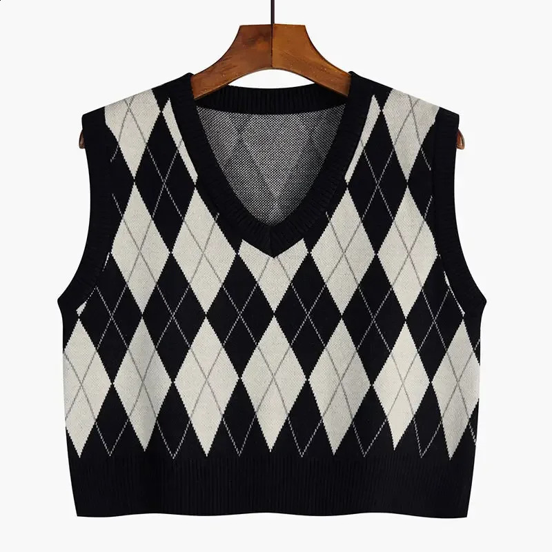 V Neck Pullovers Pull Femme Vintage Harajuku Argyle Sleeeveless Sweaters Women American Preppy Style Knitted Short Tops 240812
