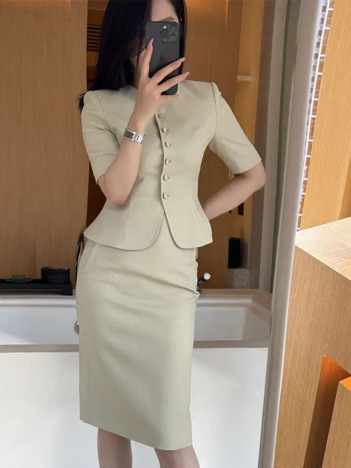 French mature style professional elegant womens clothing summer short sleeved sports jacket and twopiece set selling 240812