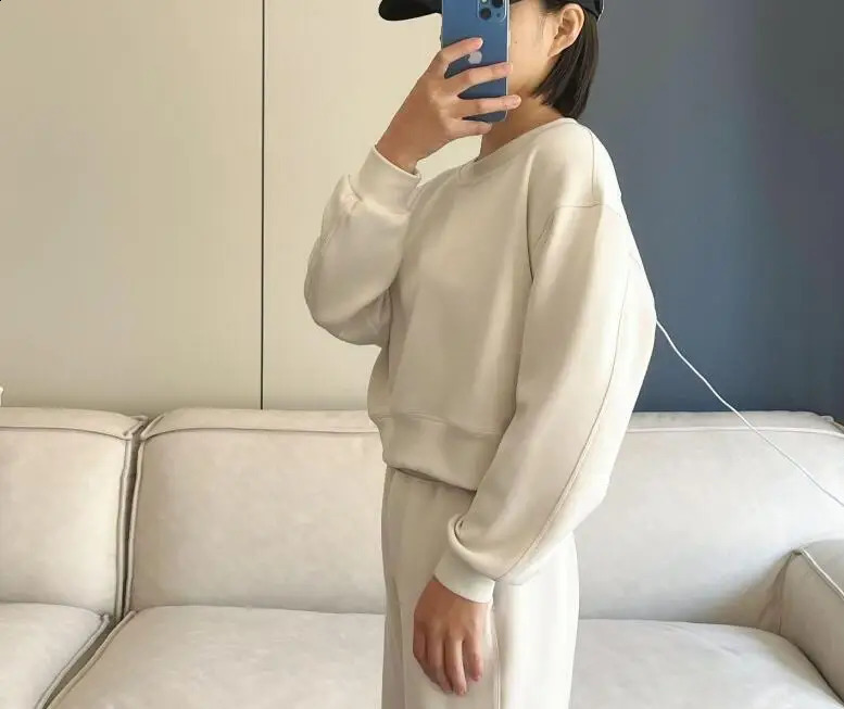 Women Tops Clothing Crew Neck Pullover Comfortable Simplicity Solid Color Crew-neck Pullover Long-sleeved Hoodie Gym Tops 240807