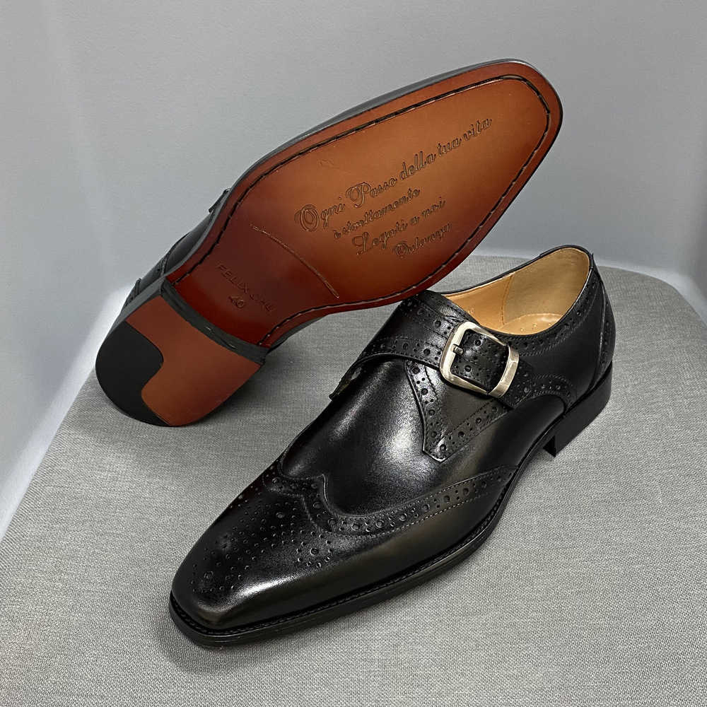 CMM Straight Summer Mens Business Leather Shoes Bullock Carved Cowhide Mens Shoes Overshoot Formal Dress Single Shoes