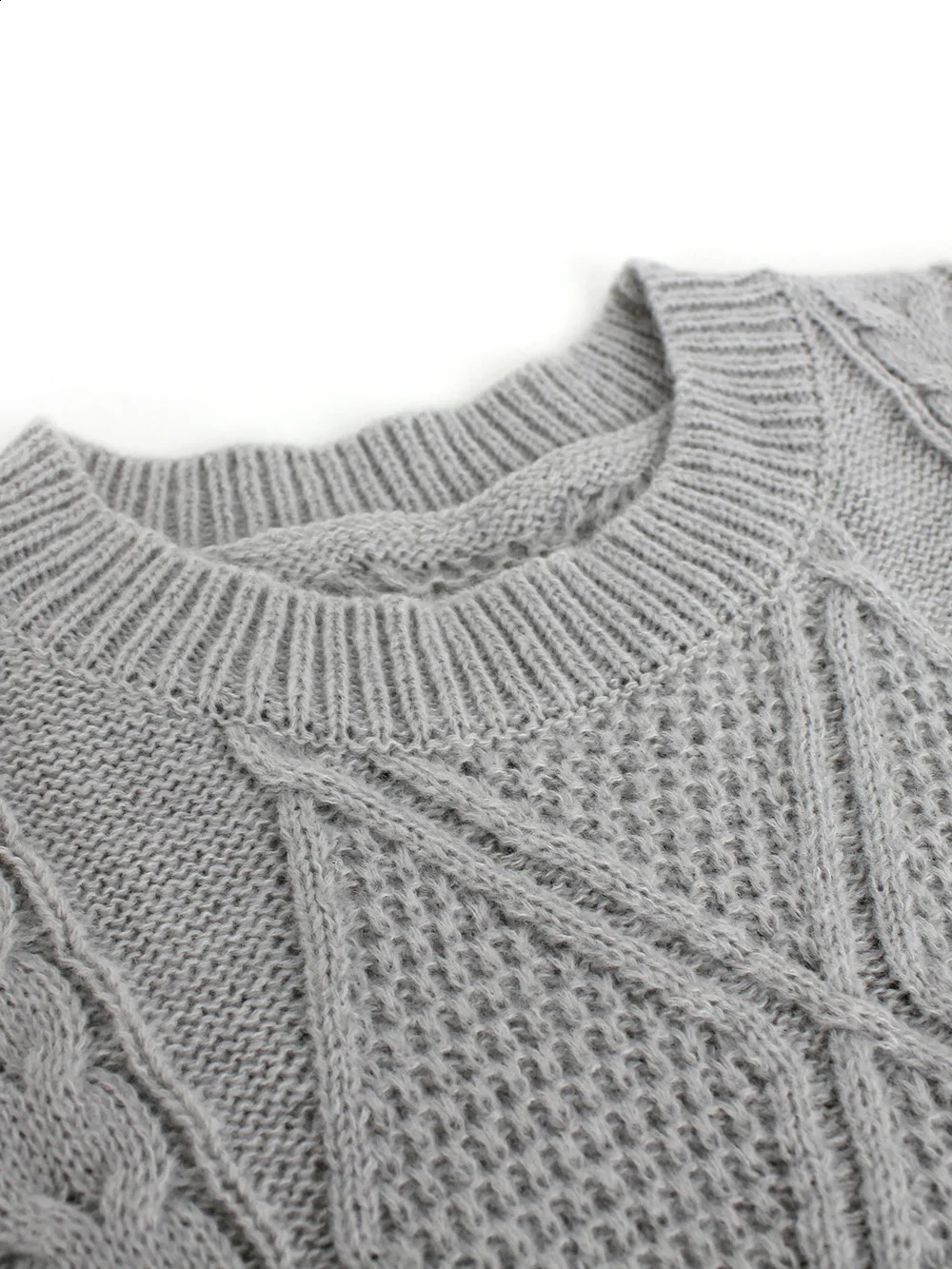 Womens sweater long-sleeved round collar pullover short-style twist solid color sweater autumn and winter 240813