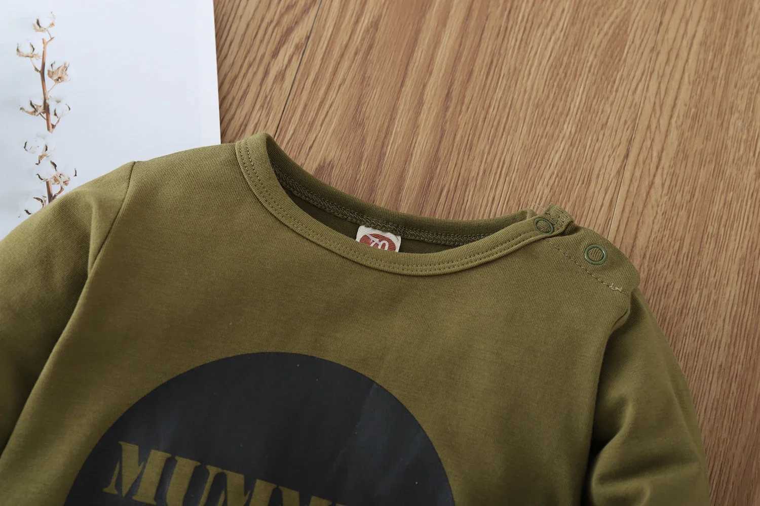 Spring and autumn newborn baby girl boy jumpsuit Army green letter printed long sleeved jumpsuit baby clothing set baby and toddler clothing W240812