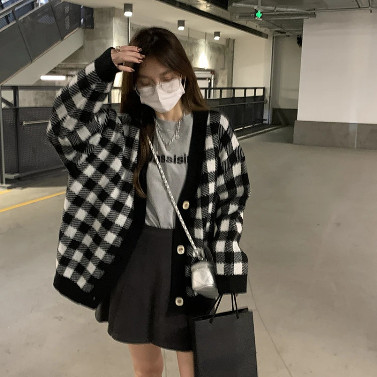 Harajuku Sweet Chessboard Grid Knitted Cardigan Autumn Loose Long Sleeve Sweater Women Y2k Grunge Single Breasted Cardigans 240812