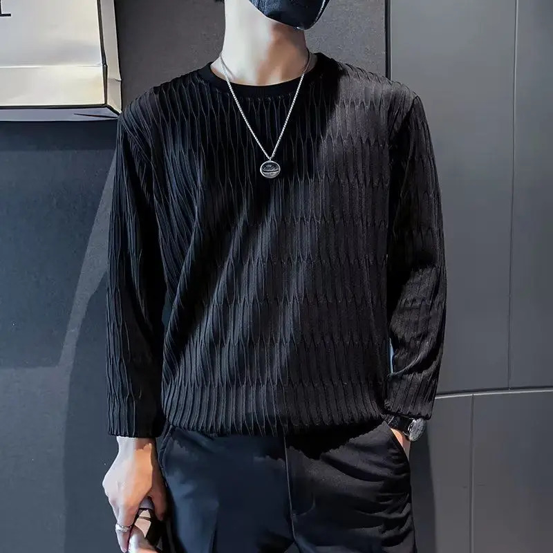 Autumn and winter mens floral round neck threaded solid underwear fashionable elegant commuting long sleeved top 240812