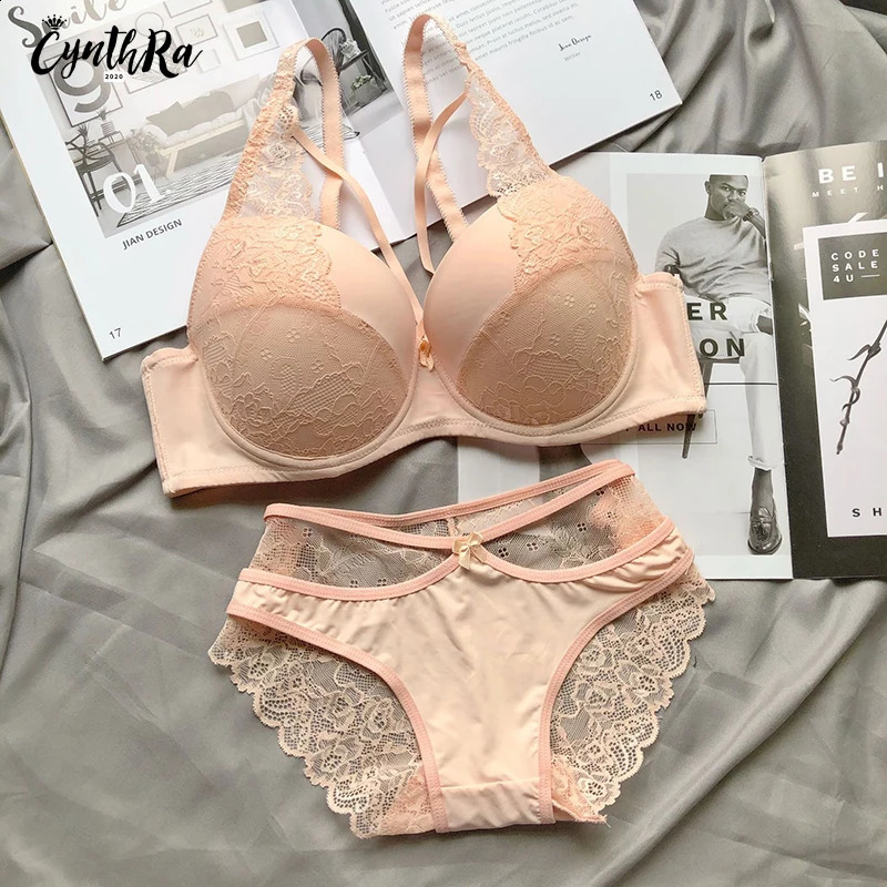 Lingerie Bra Underwear for Women Sexy Section Breathable Female Large Plus Size Lace Push Up Bralette Bra and Panty Set 240812