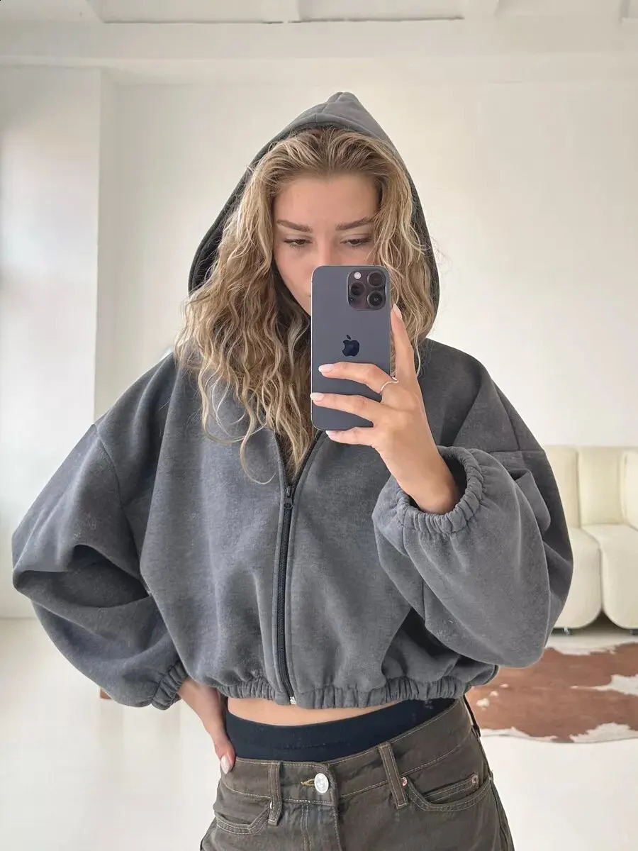 Womens Fashion Zipper Hooded Short Sweatshirt Y2K Solid Color Short Long-sleeved Cardigan Loose Waist Coat 240812