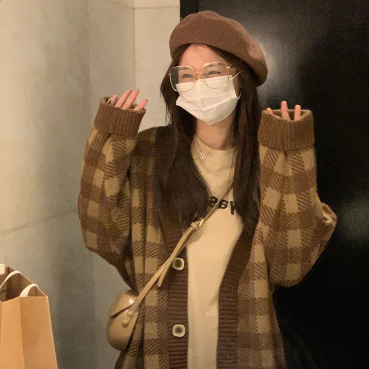Harajuku Sweet Chessboard Grid Knitted Cardigan Autumn Loose Long Sleeve Sweater Women Y2k Grunge Single Breasted Cardigans 240812
