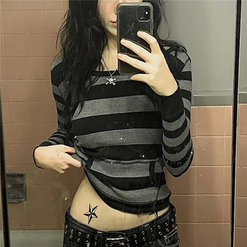 Allukasa Hoodie Women Sweatshirt Top with Pocket Goth Hip Hop Hooded Long-sleeved Tops Harajuku Clothes Punk Style Streetwear 240812