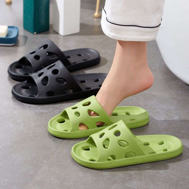 Bathroom slippers women's outdoor wear 2024 new summer non slip thick bottom petal home couple cool slippers