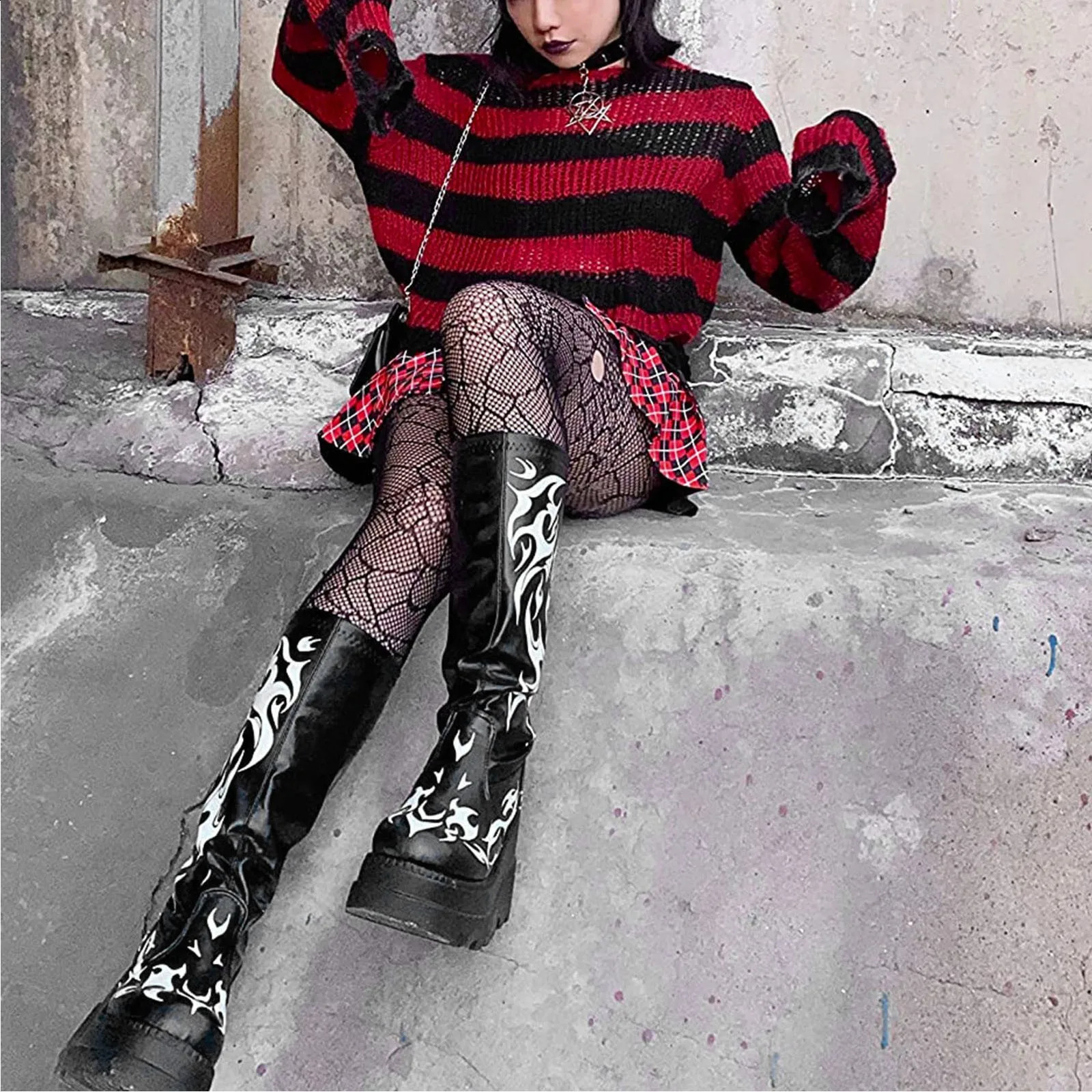 Women Ripped Hollow Out Oversized Sweater Streetwear Punk Grunge Striped Pullover Crochet Gothic Lightweight O-Neck Jumper 240812
