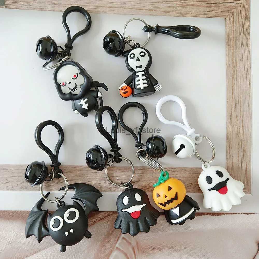 Keychains Lanyards Cute Skeleton Keychain Cartoon Pumpkin Bat Sile Doll Girl Boy Backpack Pendant Halloween Accessories Gift H240813
