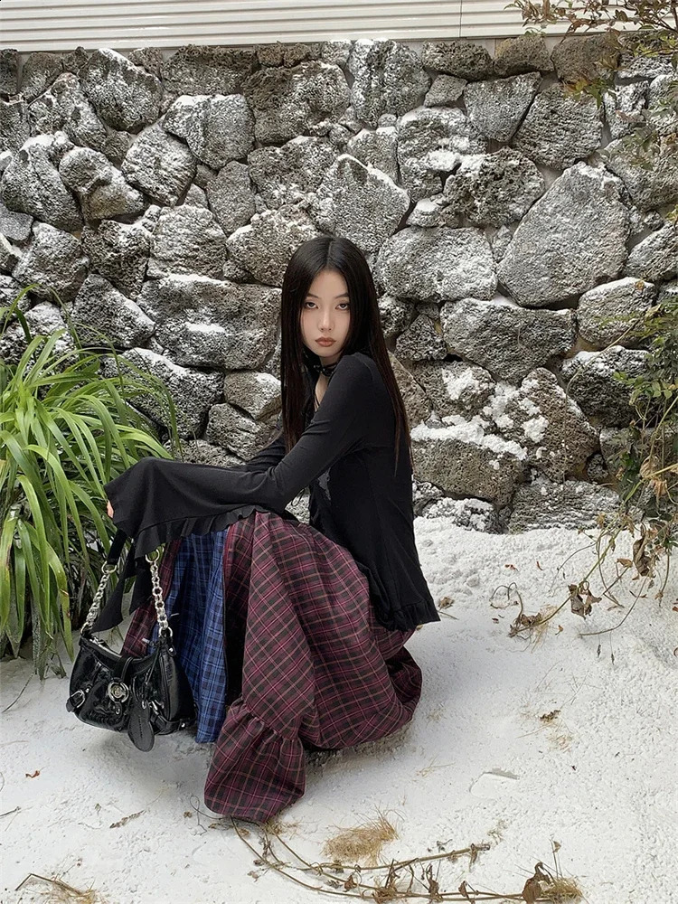 Womens Plaid A-line Long Skirt Vintage Y2k Skirt Harajuku Korean Streetwear Fashion A-line Skirts Emo 2000s Trashy Clothes 240812
