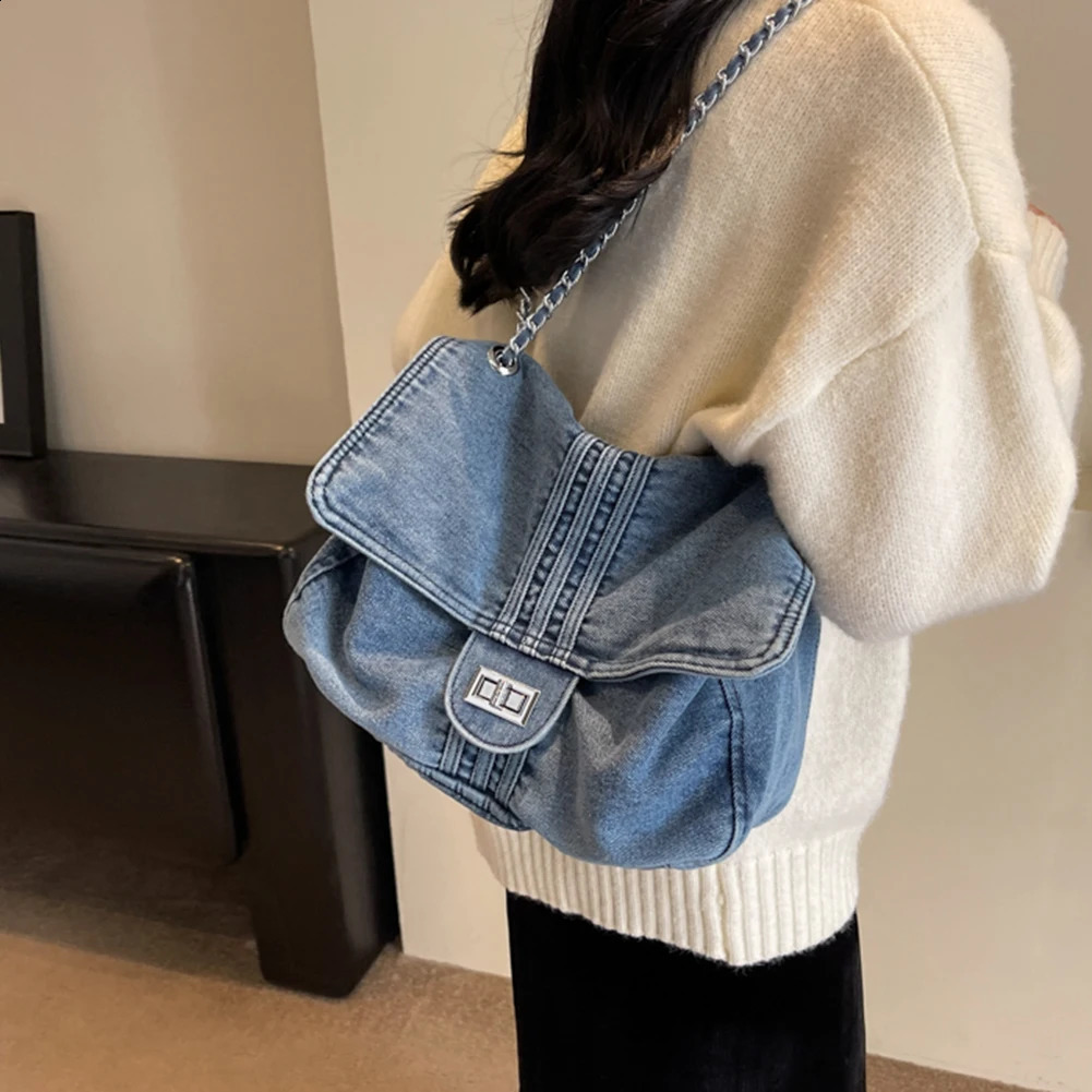 Blue denim canvas large casual handbag womens capacity travel metal chain messenger bag motorcycle 240813