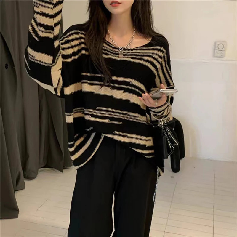 Gothic Striped Women Knitting Sweater Y2K Fashion Streetwear Patchwork Punk Pullover Female Loose Long Sleeve O Neck Jumpers 240812