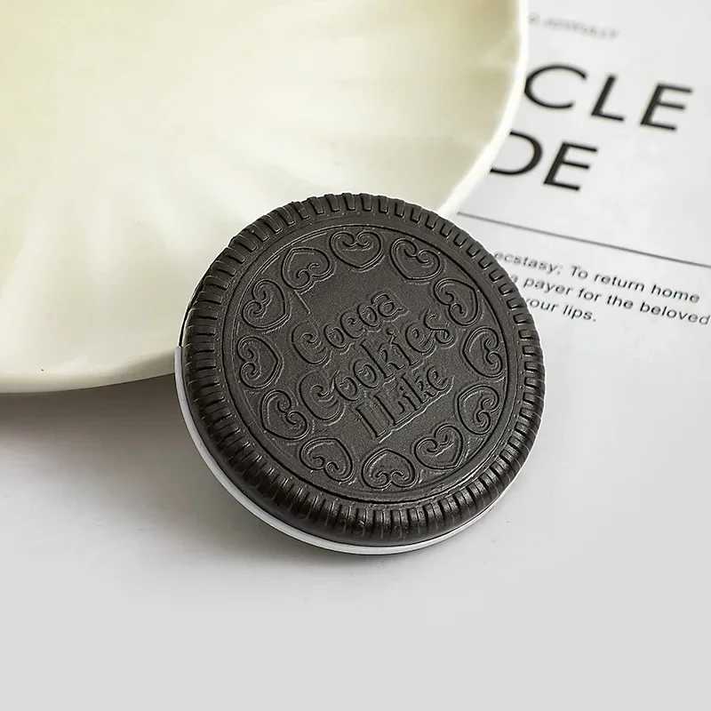 Chocolate Biscuit Round Folding Make Up Mirror Ins Kawai Outside Pocket Mirrors Women Small Cocoa Mirror with Combs Black CoffeeXJ240813