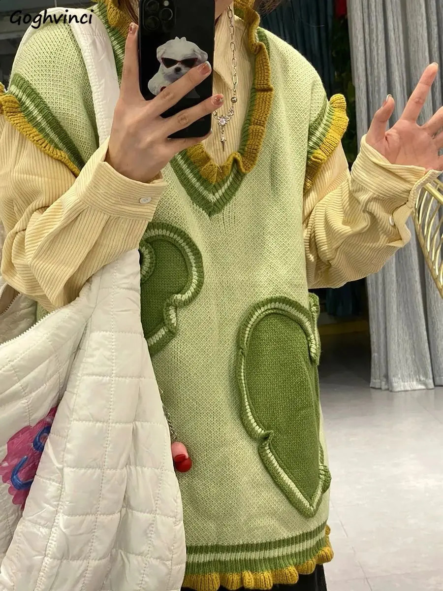Sweater Vests Women Fall Preppy Style Baggy V-neck Sleeveless Heart-decoration Knitted Clothes Sweet Kawaii Schoolgirls 240812