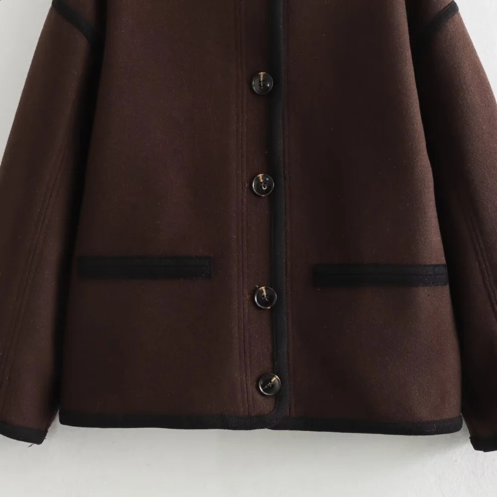 Womens Autumn and Winter Warm Tweed Blend Jacket Thickened Patchwork Jacket Plush Jacket Outerwear 240812