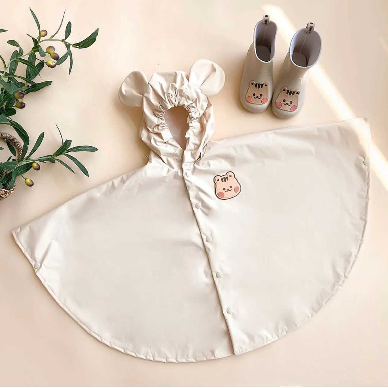 Korean Childrens Raincoat Cape Bear Cartoon Baby Raincoat Boy Girl Child Raincoat Kindergarten Baby Raincoat Y240810