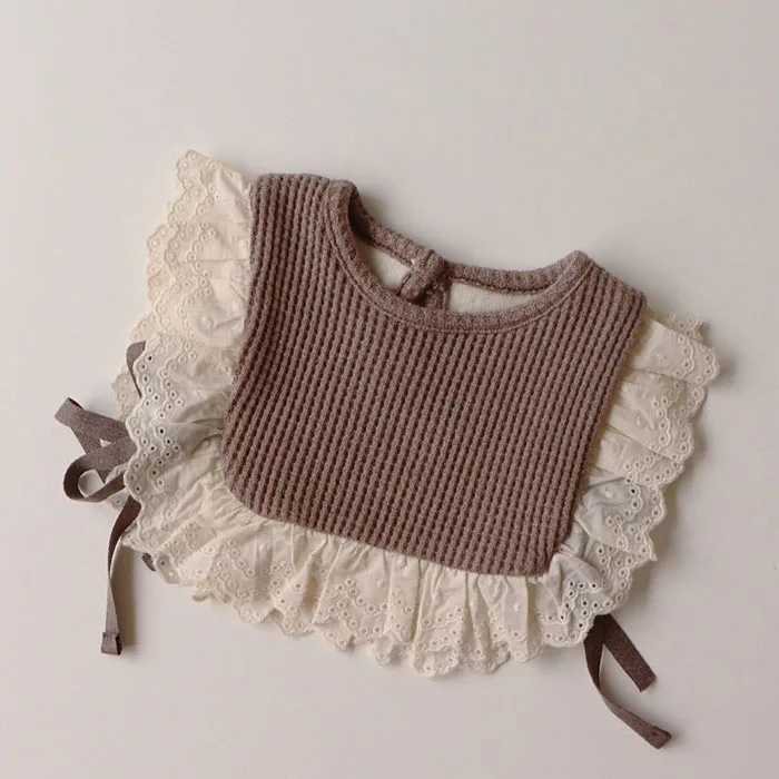 Bibs Burp Cloths 2024 Autumn New Baby Girl Lace Vest Sweet Hollow Out Princess Sleeveless Outerwear Cotton Newborn Infant Bib Knitted Vest 0-3YL4812