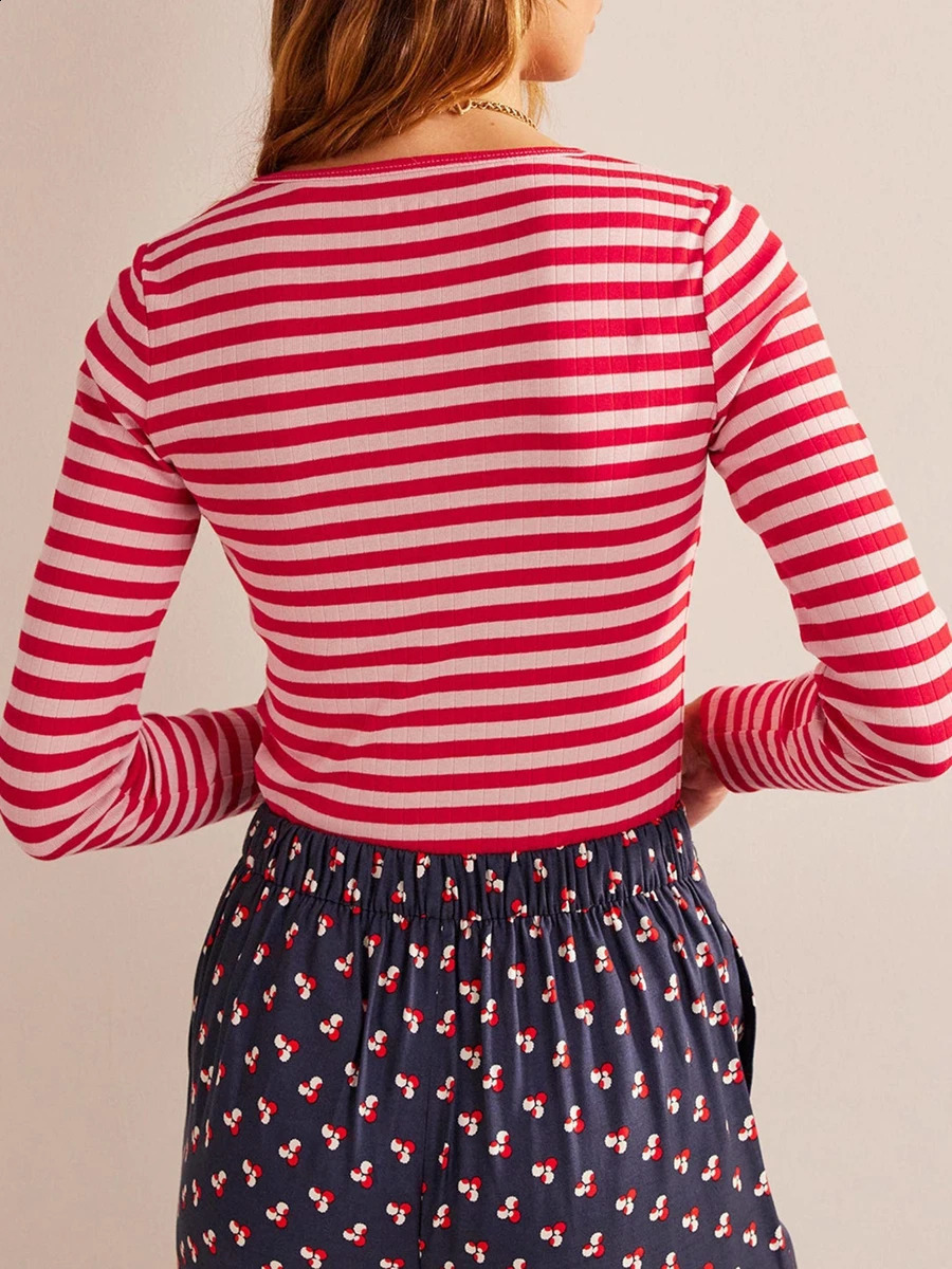 Y2K womens long sleeved casual basic Tshirt with floral retro style crop top 240812